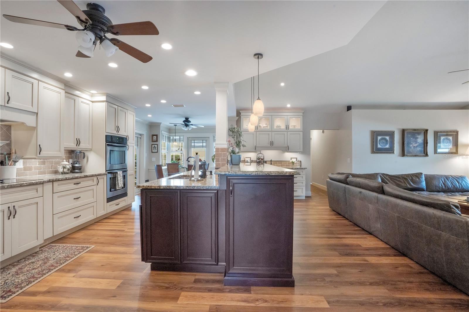 708 HUNTERS RUN BLVD, LAKELAND, FL, 33809