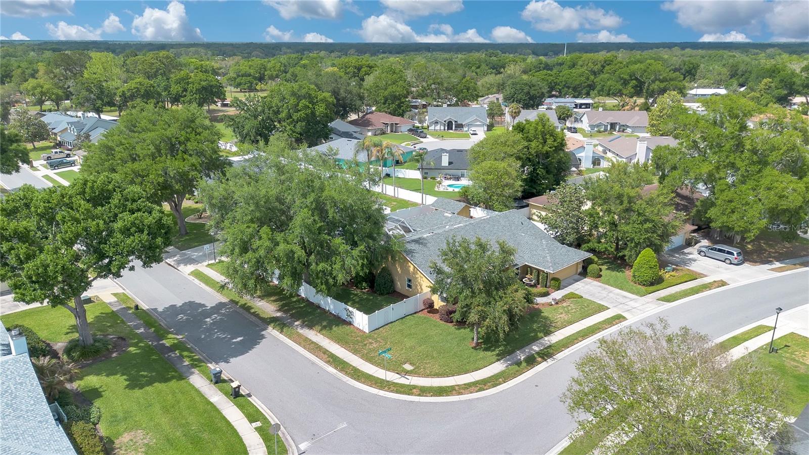 708 HUNTERS RUN BLVD, LAKELAND, FL, 33809