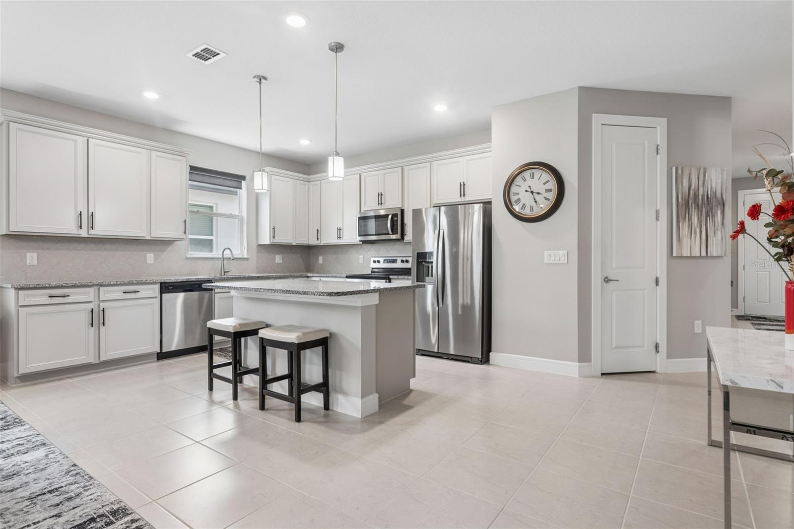 6382 BRADFORD WOODS DR, ZEPHYRHILLS, FL, 33542