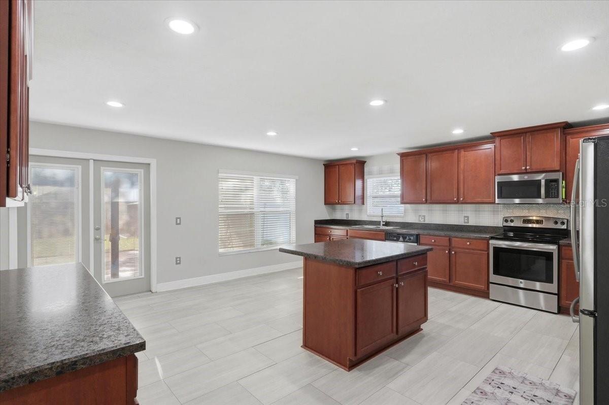 1620 DOVES VIEW CIR, AUBURNDALE, FL, 33823