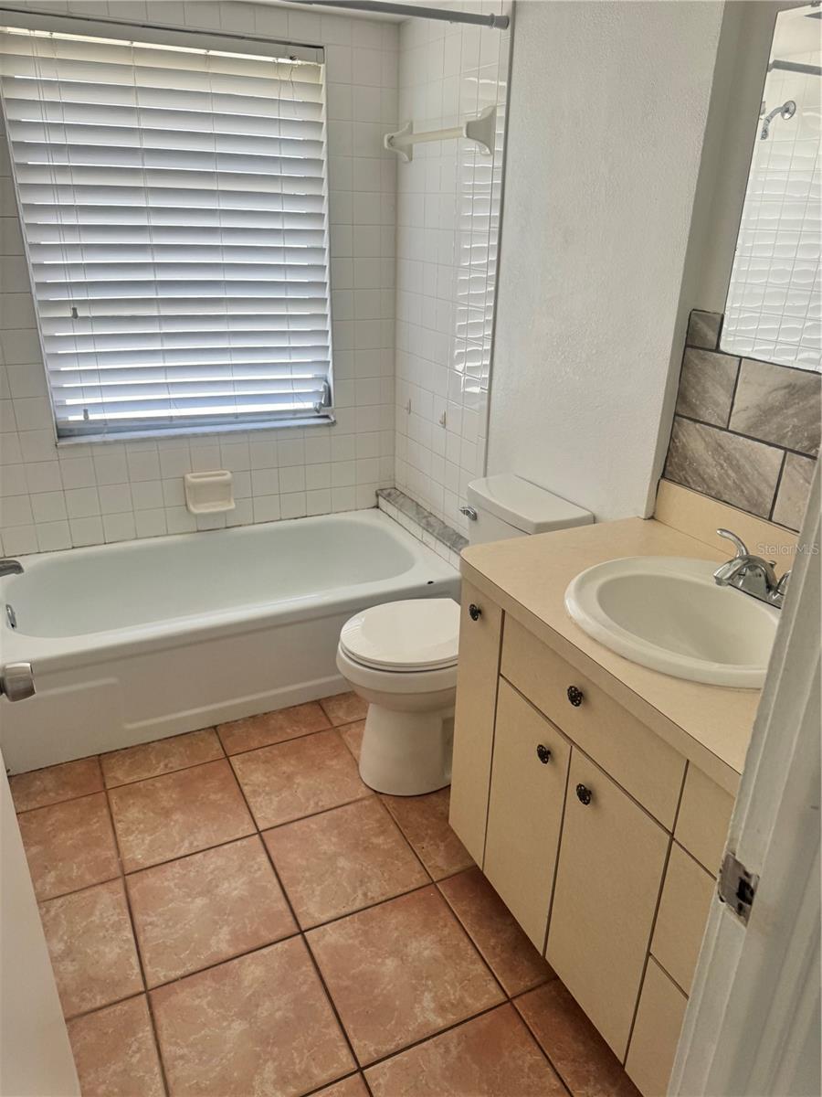 166 DARTMOUTH DR NW, PORT CHARLOTTE, FL, 33952