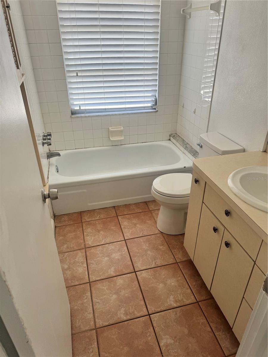 166 DARTMOUTH DR NW, PORT CHARLOTTE, FL, 33952