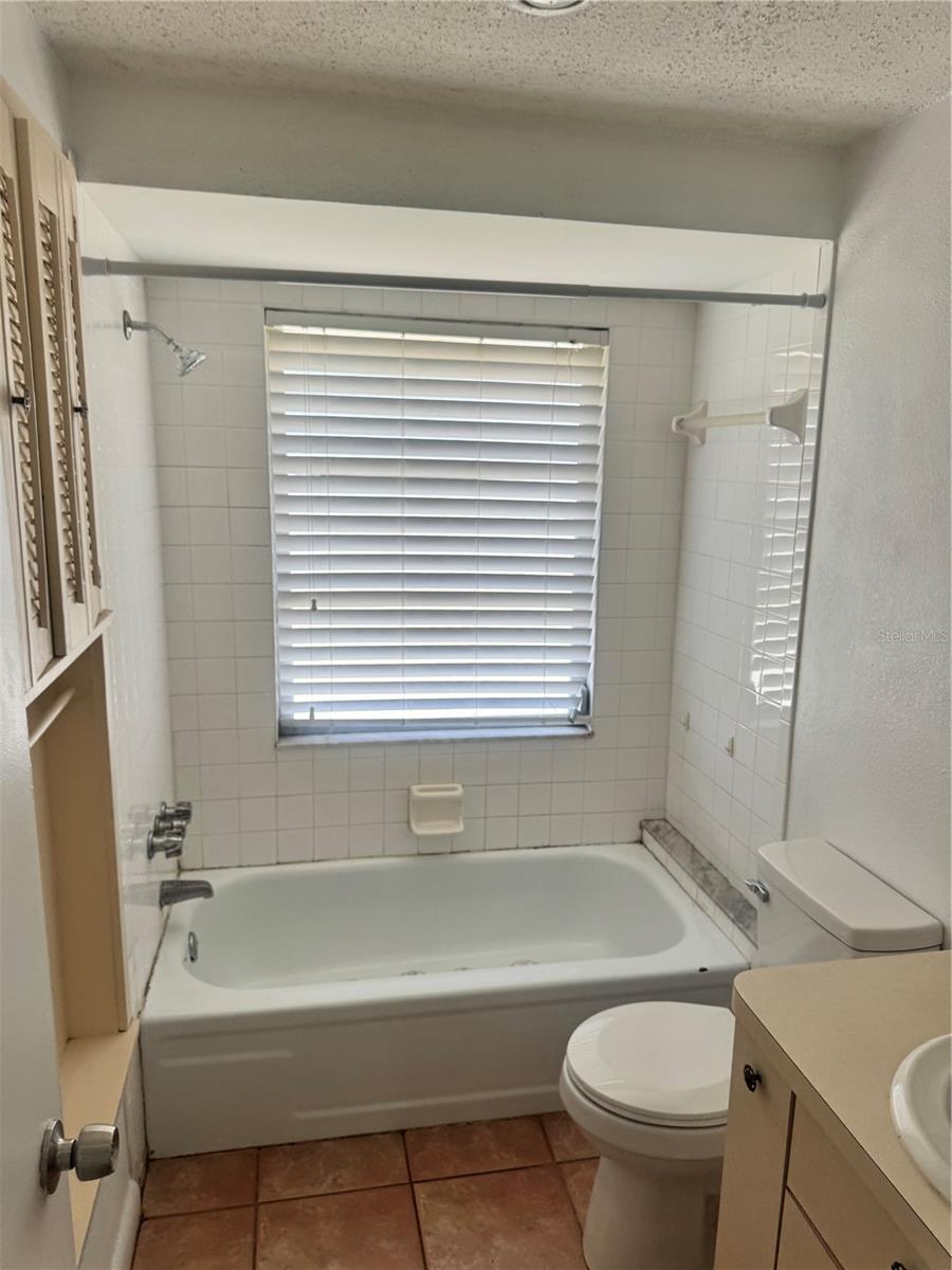 166 DARTMOUTH DR NW, PORT CHARLOTTE, FL, 33952