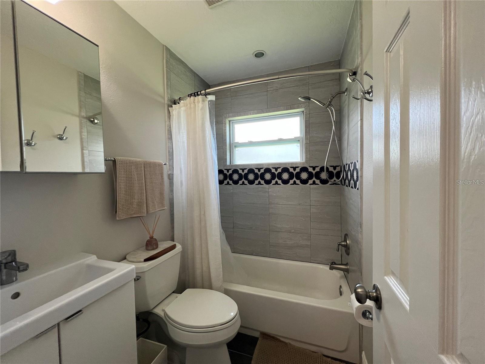 3748 MANATEE DR SE, ST PETERSBURG, FL, 33705