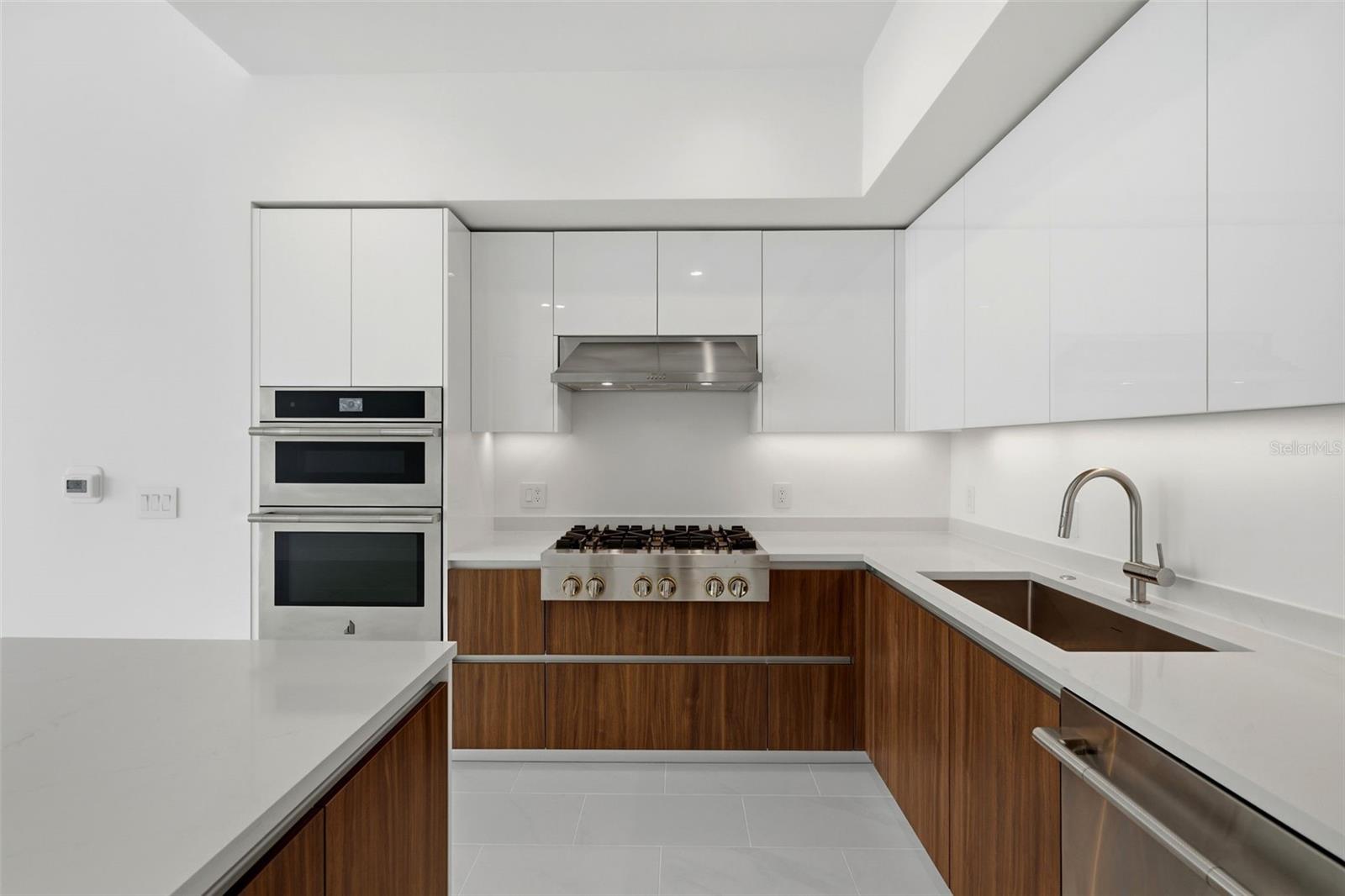 400 CENTRAL AVE #1903, ST PETERSBURG, FL, 33701