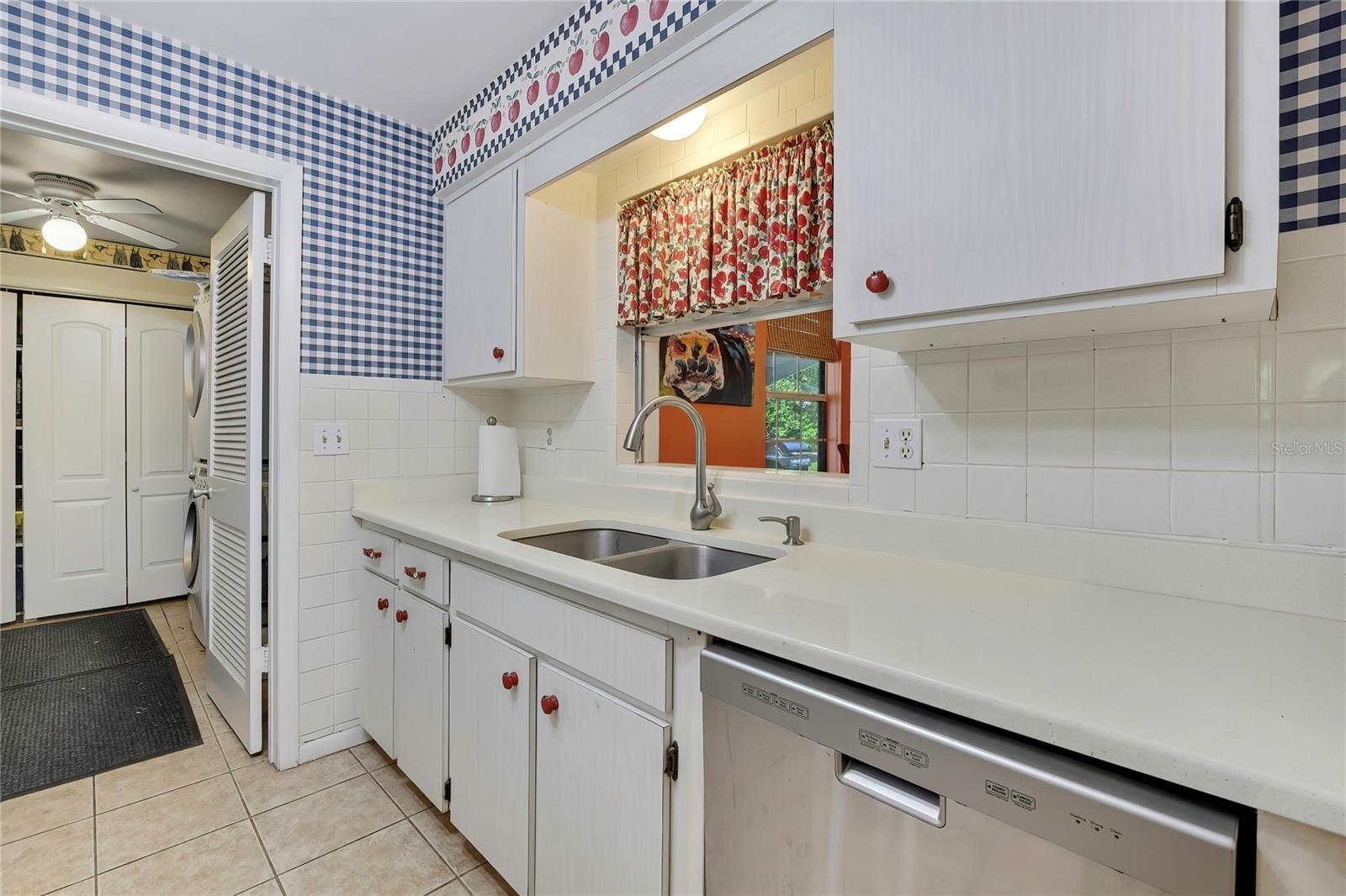 10 N DAVIS ST, BEVERLY HILLS, FL, 34465