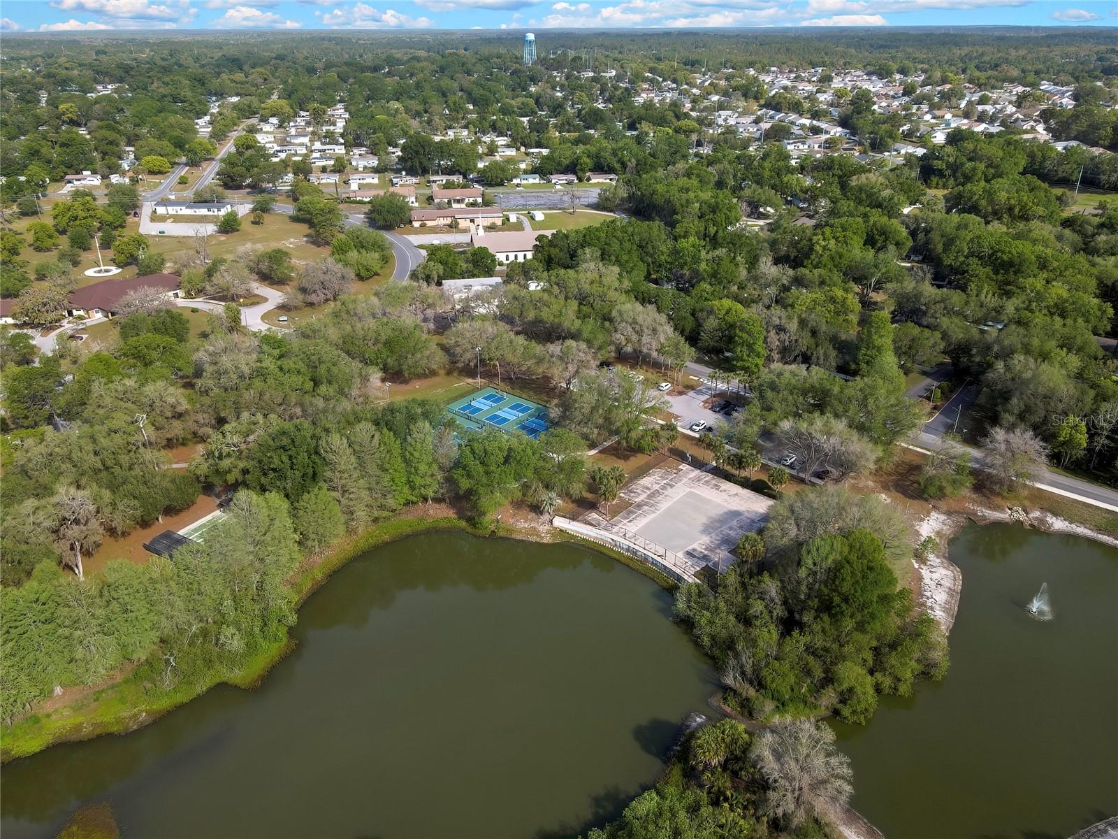 10 N DAVIS ST, BEVERLY HILLS, FL, 34465