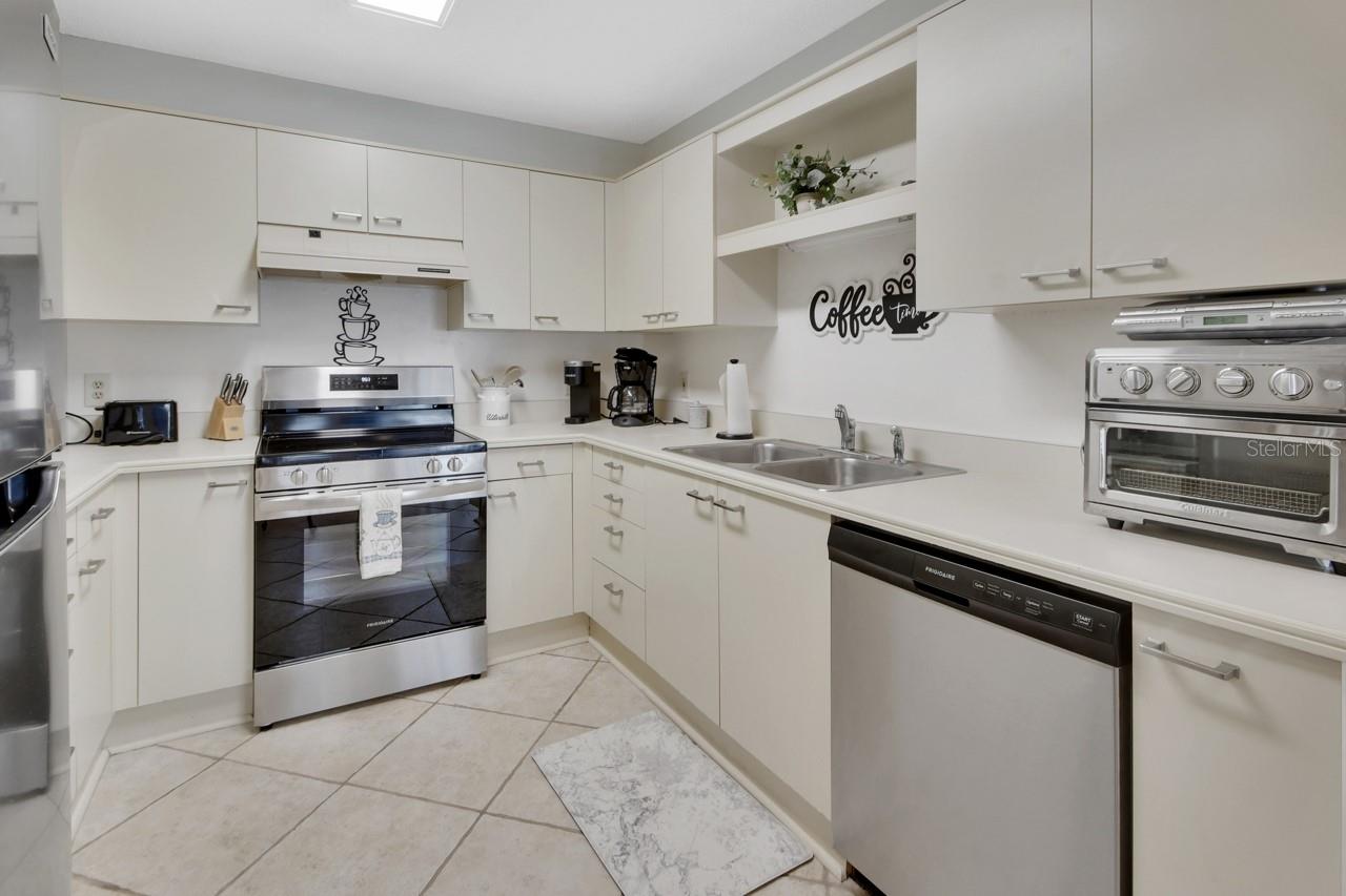 2520 S GLEN EAGLES DR, DELAND, FL, 32724