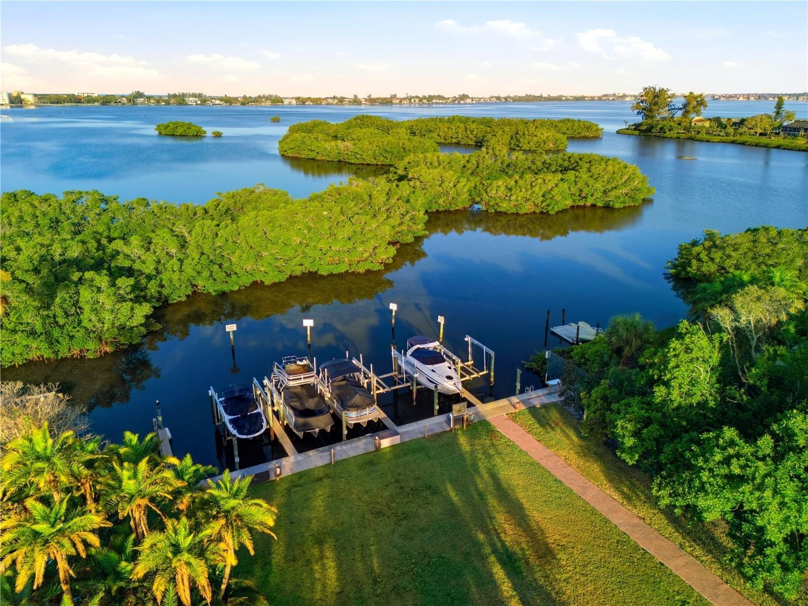 1740 ASSISI DR, SARASOTA, FL, 34231