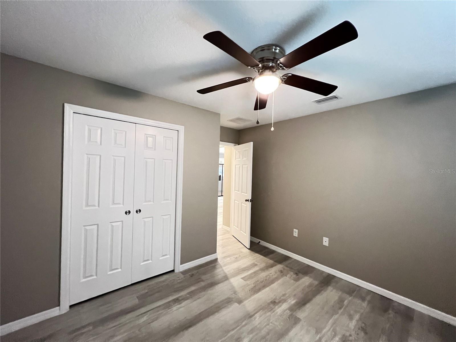 8 FISHER LOOP CRSE, OCKLAWAHA, FL, 32179