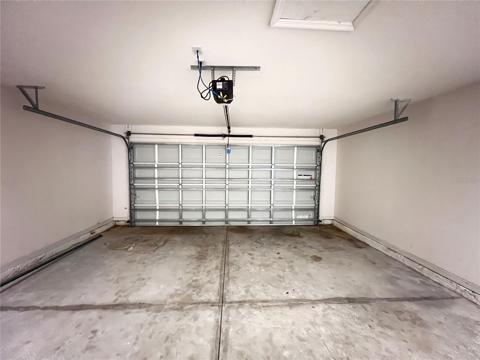 8 FISHER LOOP CRSE, OCKLAWAHA, FL, 32179