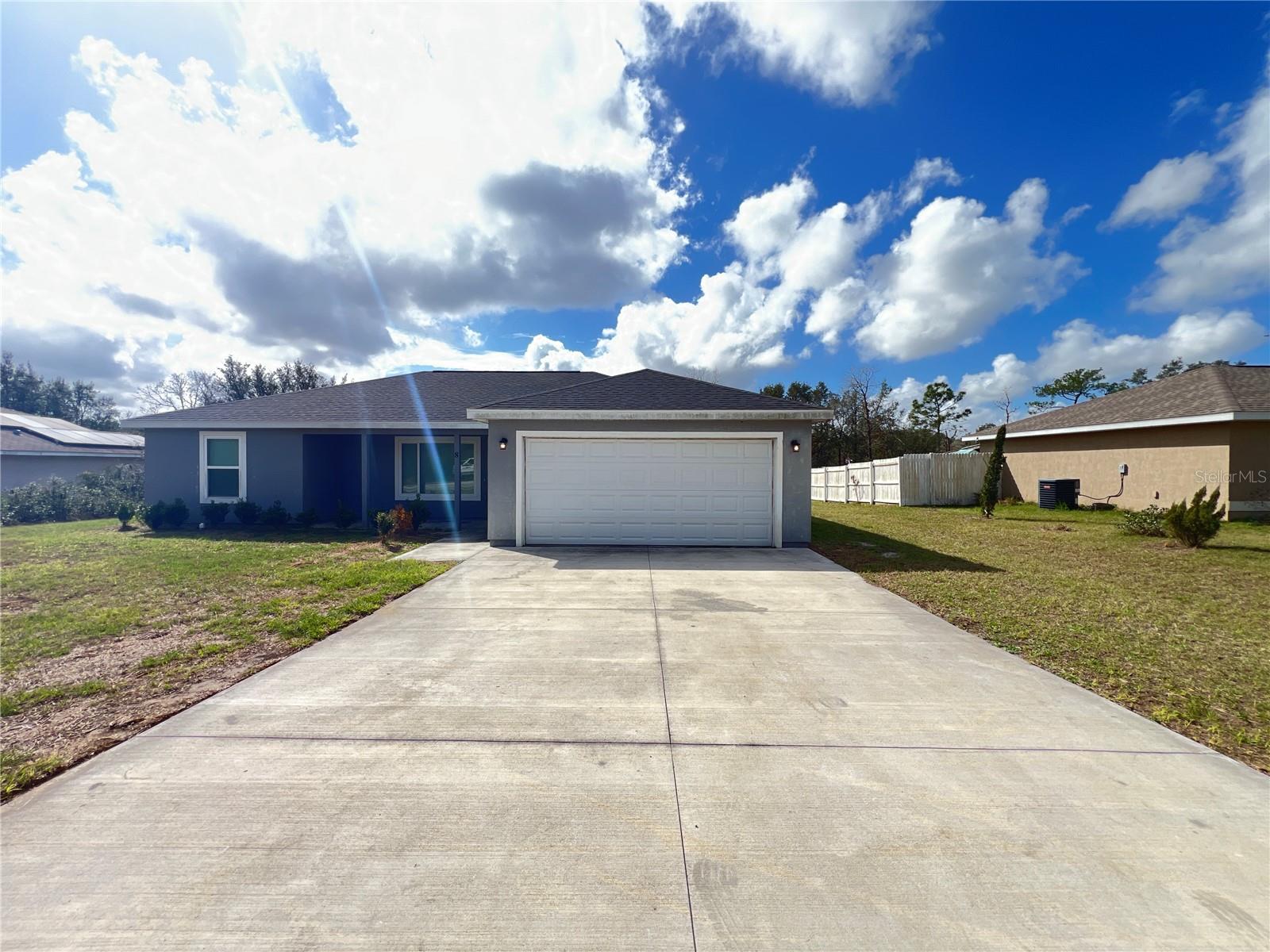 8 FISHER LOOP CRSE, OCKLAWAHA, FL, 32179