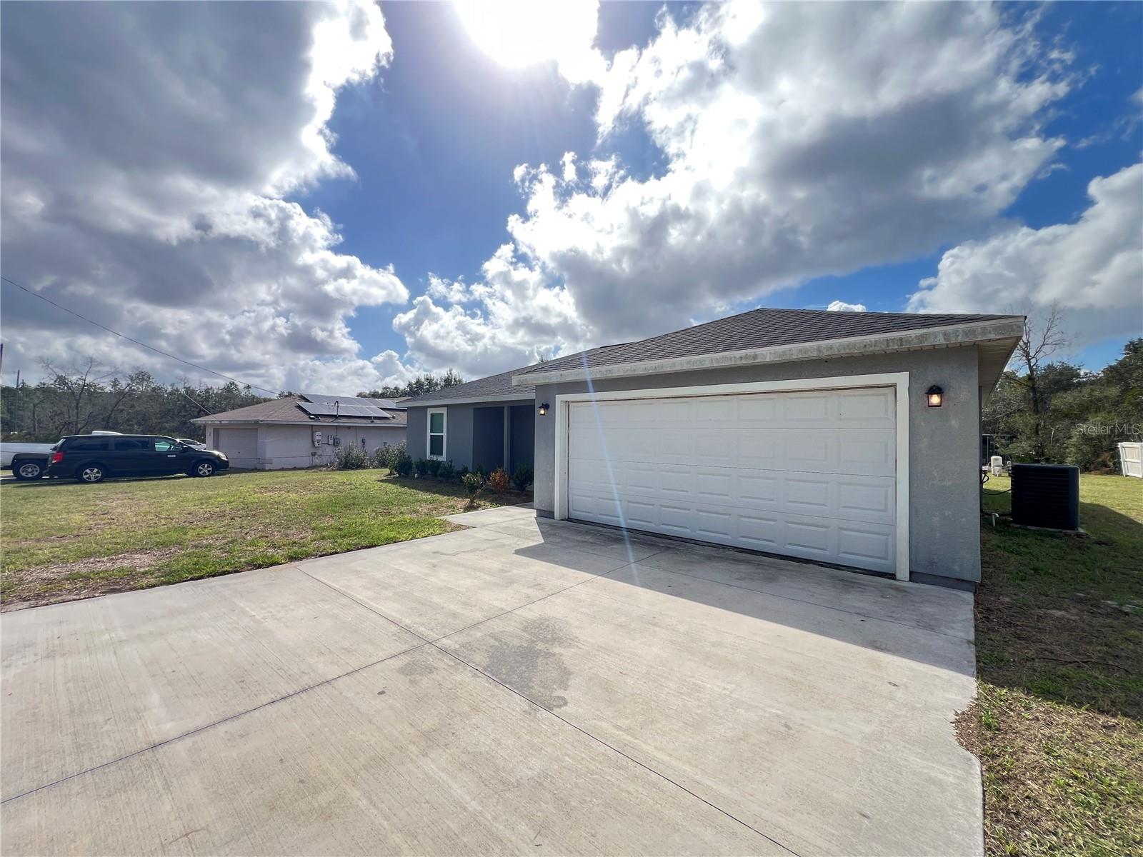 8 FISHER LOOP CRSE, OCKLAWAHA, FL, 32179