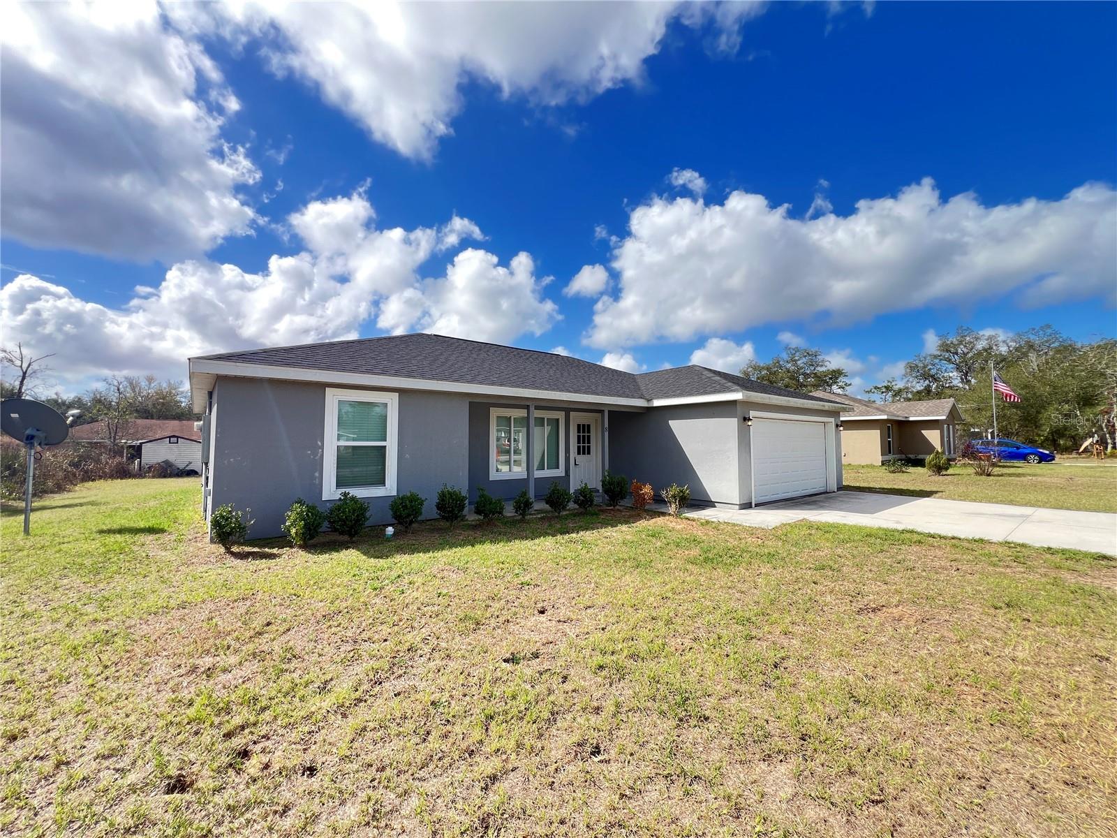 8 FISHER LOOP CRSE, OCKLAWAHA, FL, 32179
