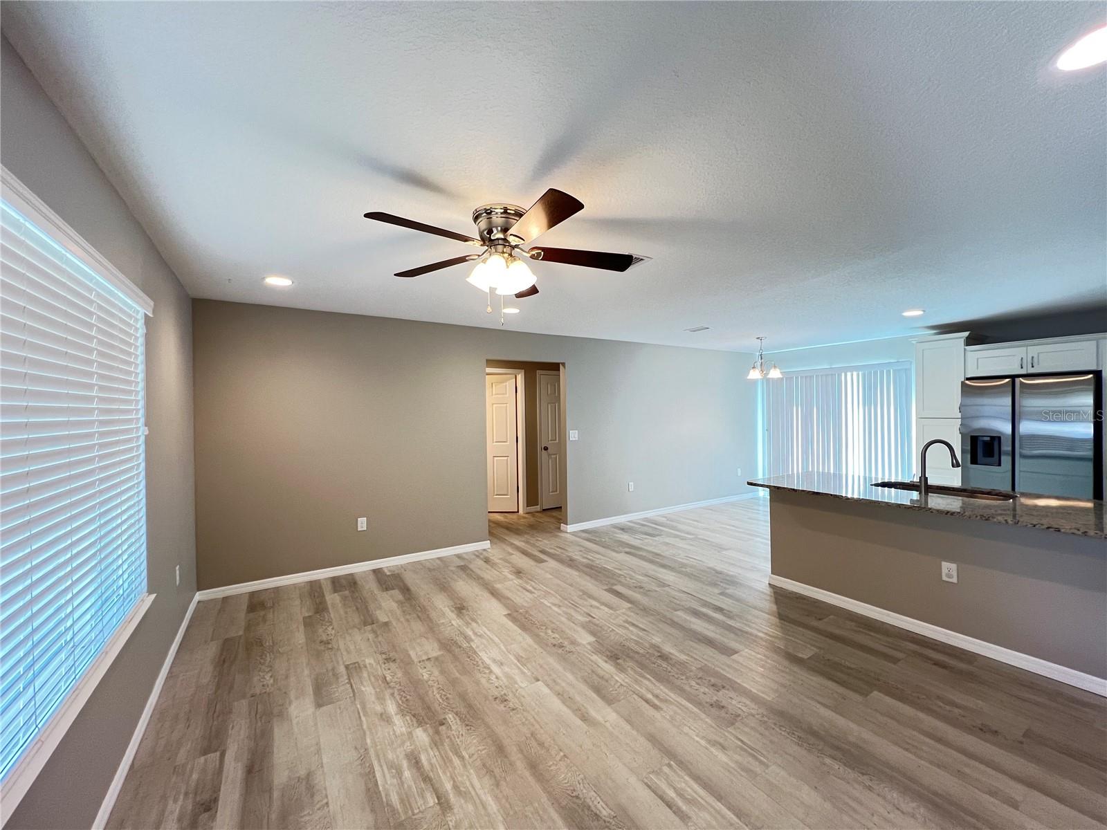 8 FISHER LOOP CRSE, OCKLAWAHA, FL, 32179