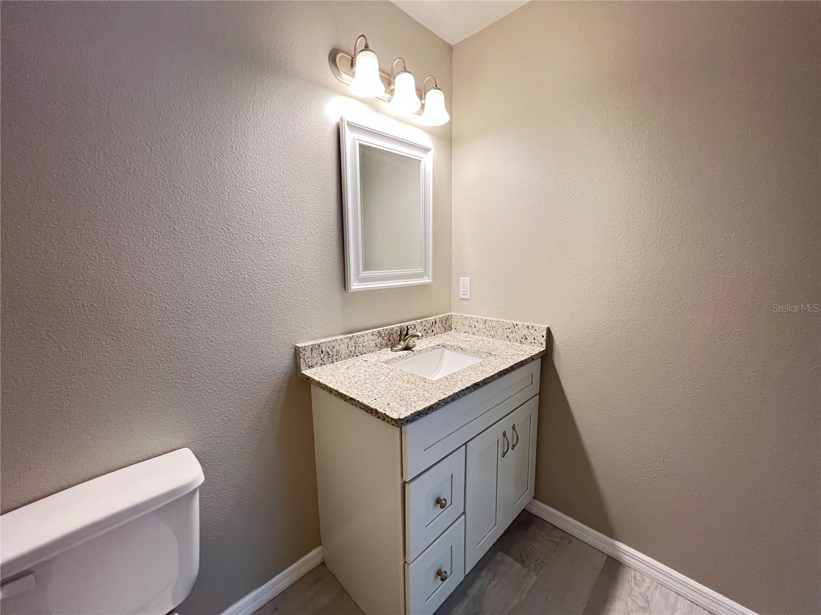 8 FISHER LOOP CRSE, OCKLAWAHA, FL, 32179