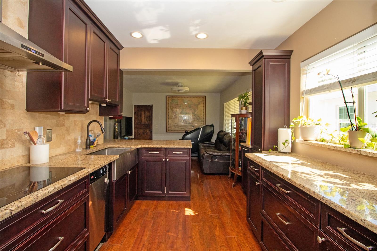 5335 8TH AVE N, ST PETERSBURG, FL, 33710