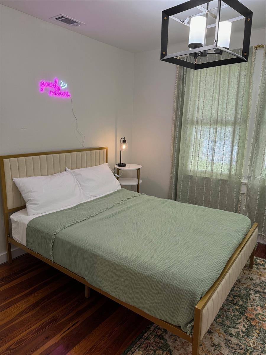 1410 W HUMPHREY ST, TAMPA, FL, 33604