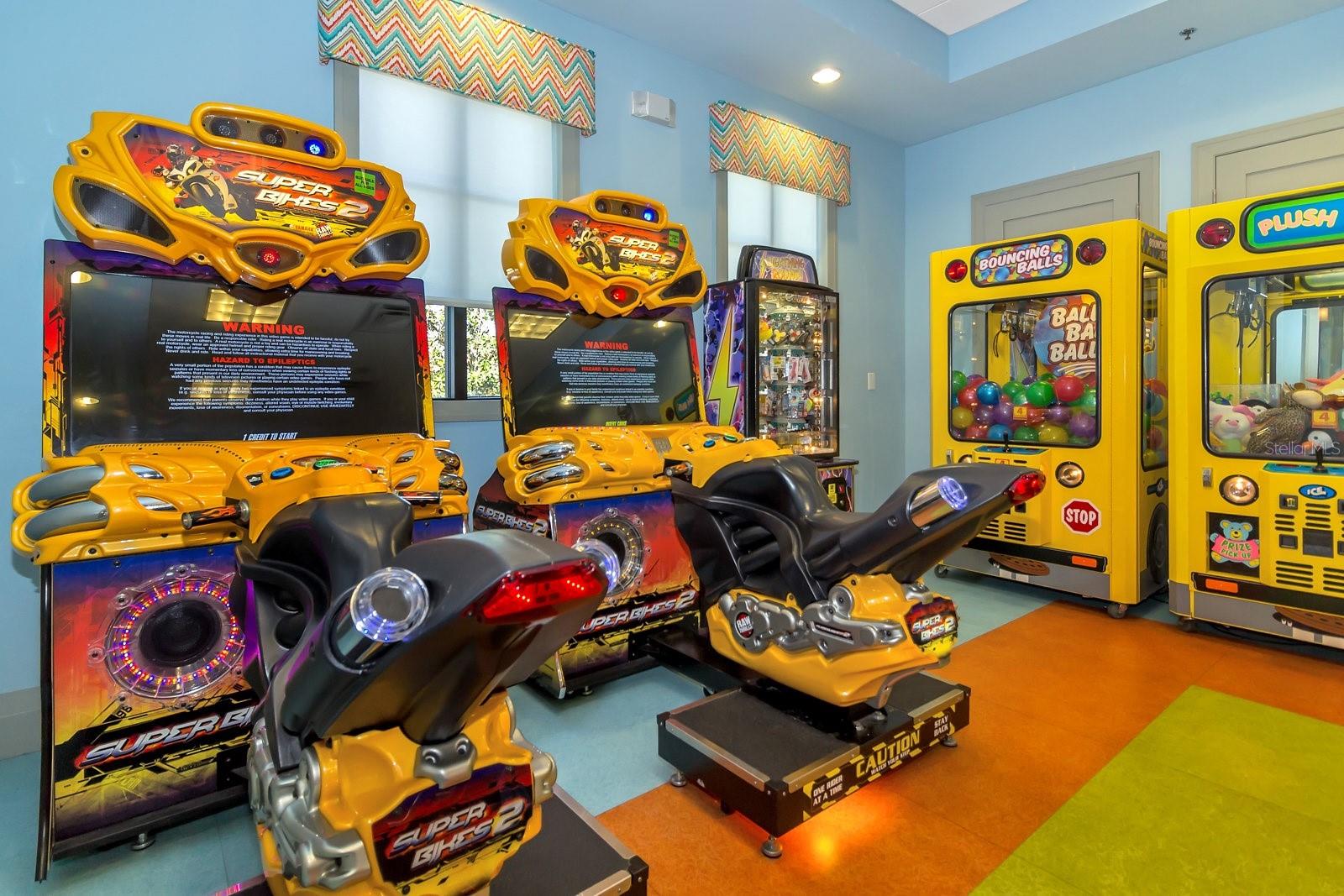 8876 CABOT CLIFFS DR, DAVENPORT, FL, 33896