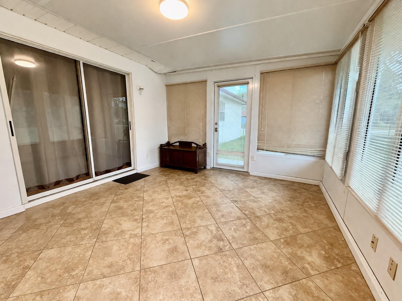 301 OAK TRACK DR, OCALA, FL, 34472