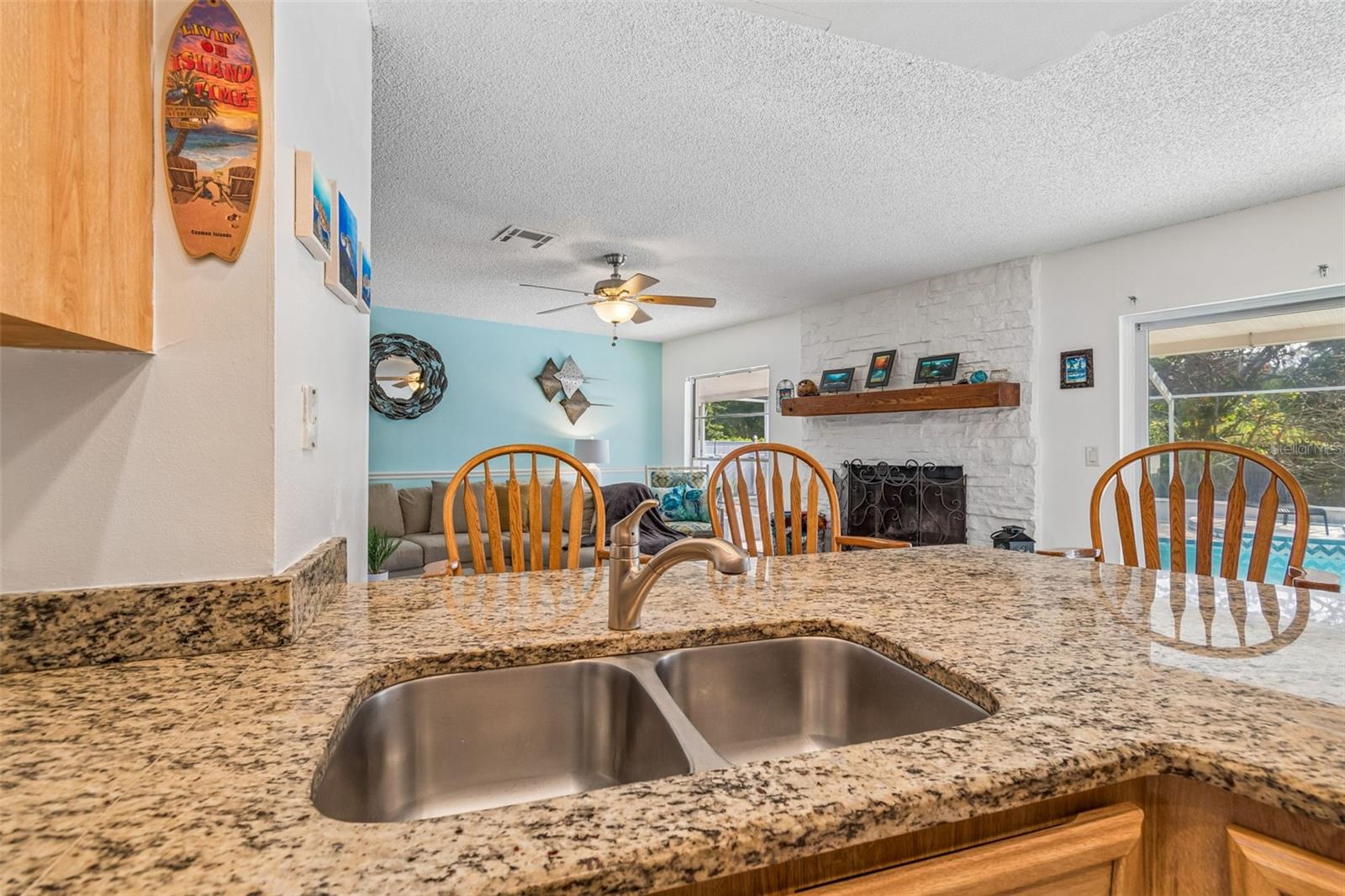 3708 SAND PEBBLE DR, VALRICO, FL, 33596