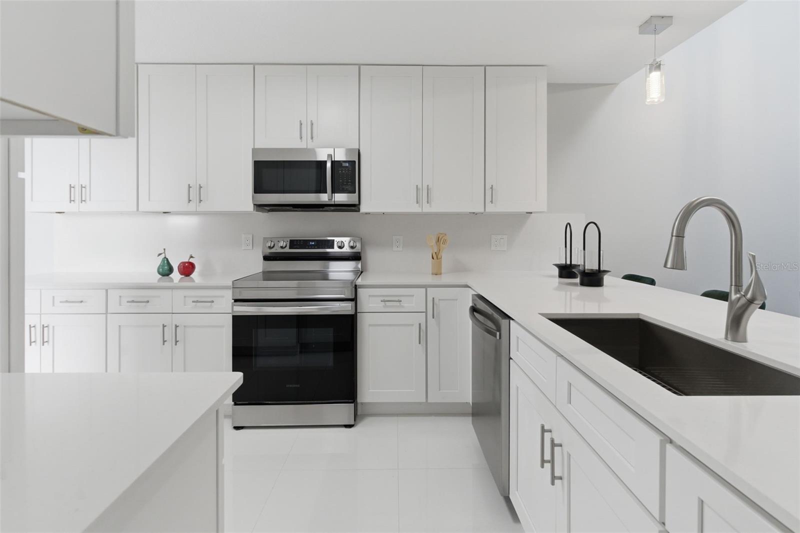 8044 SANDPOINT BLVD, ORLANDO, FL, 32819