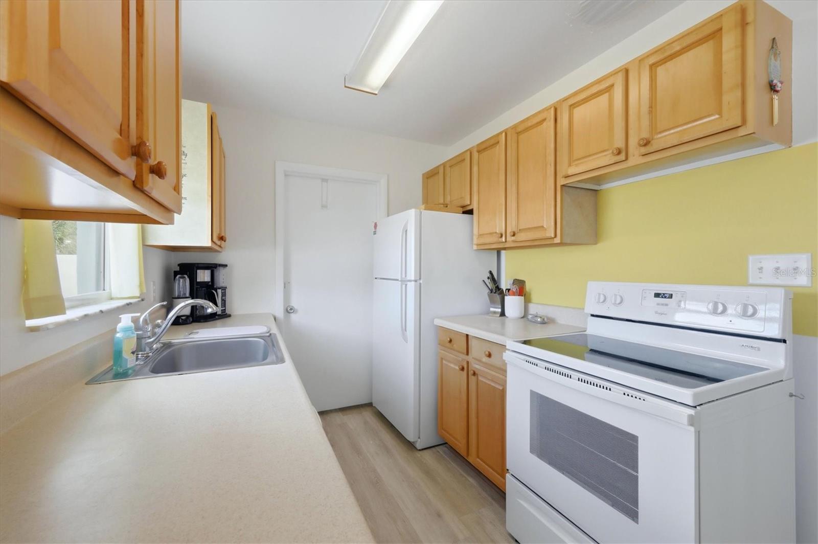 723 S BRINK AVE, SARASOTA, FL, 34237