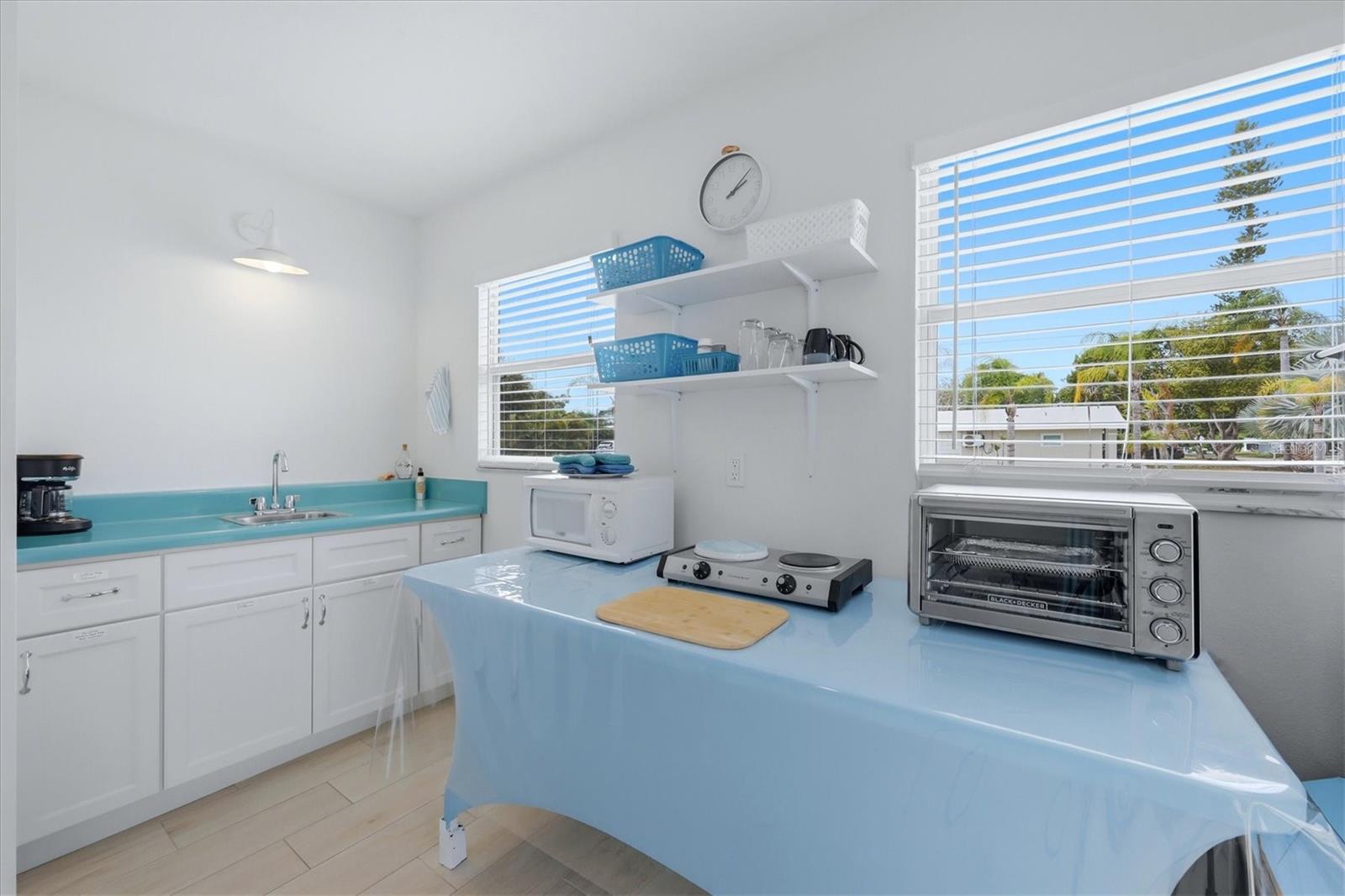 723 S BRINK AVE, SARASOTA, FL, 34237