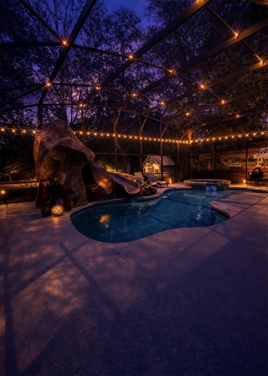 250 N WALKER ST, OAKLAND, FL, 34760