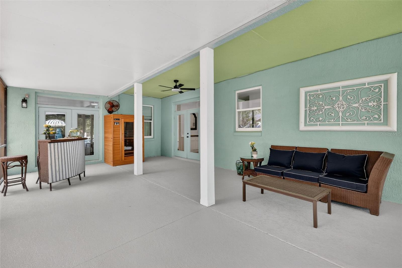 250 N WALKER ST, OAKLAND, FL, 34760