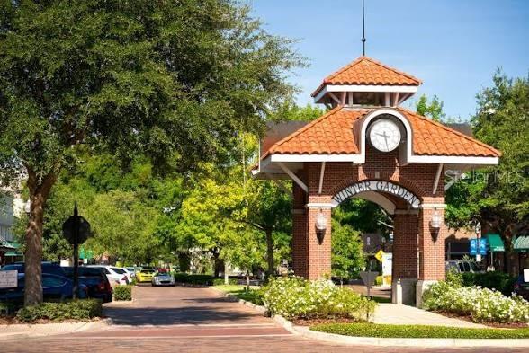 250 N WALKER ST, OAKLAND, FL, 34760