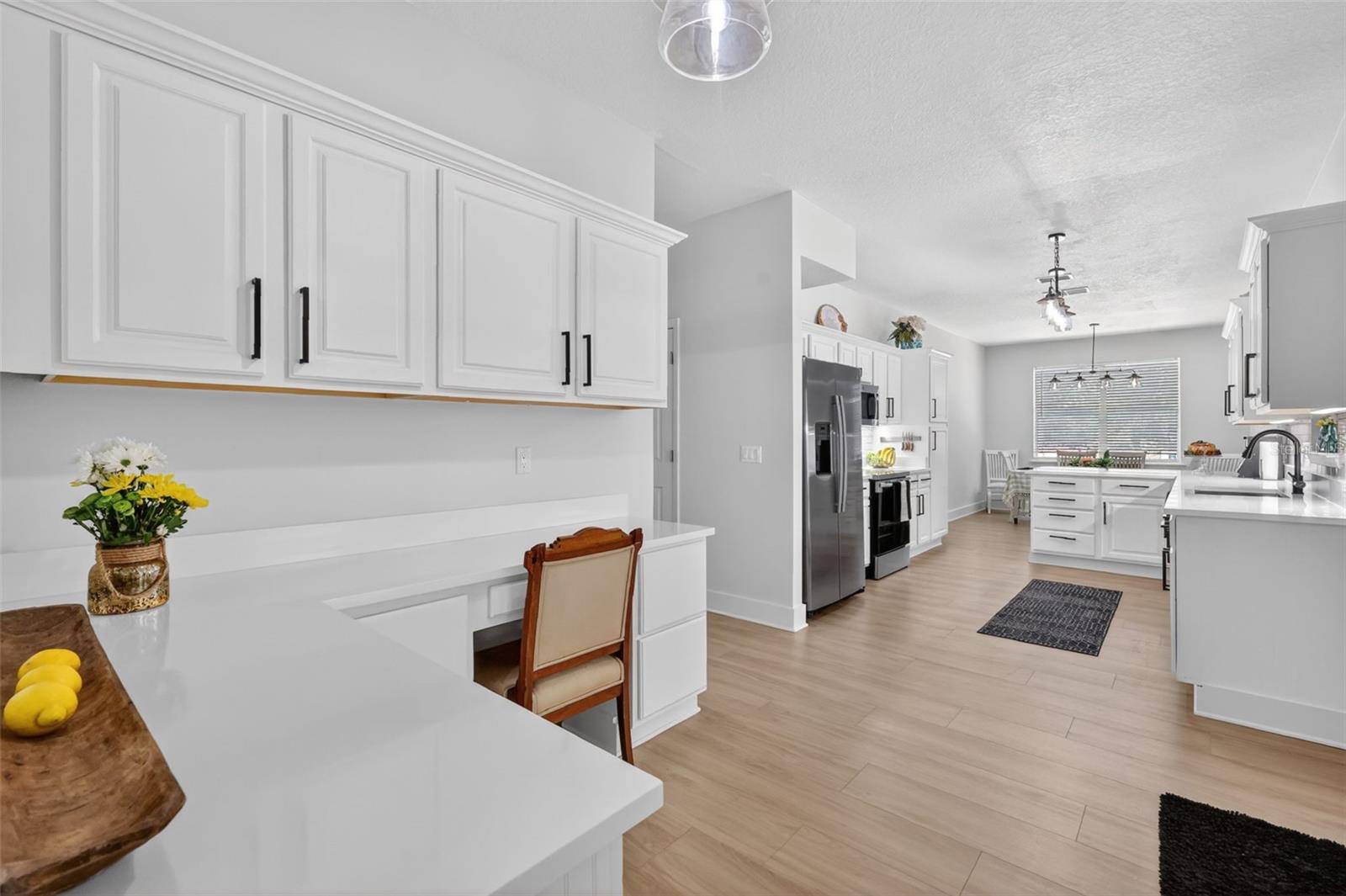 250 N WALKER ST, OAKLAND, FL, 34760