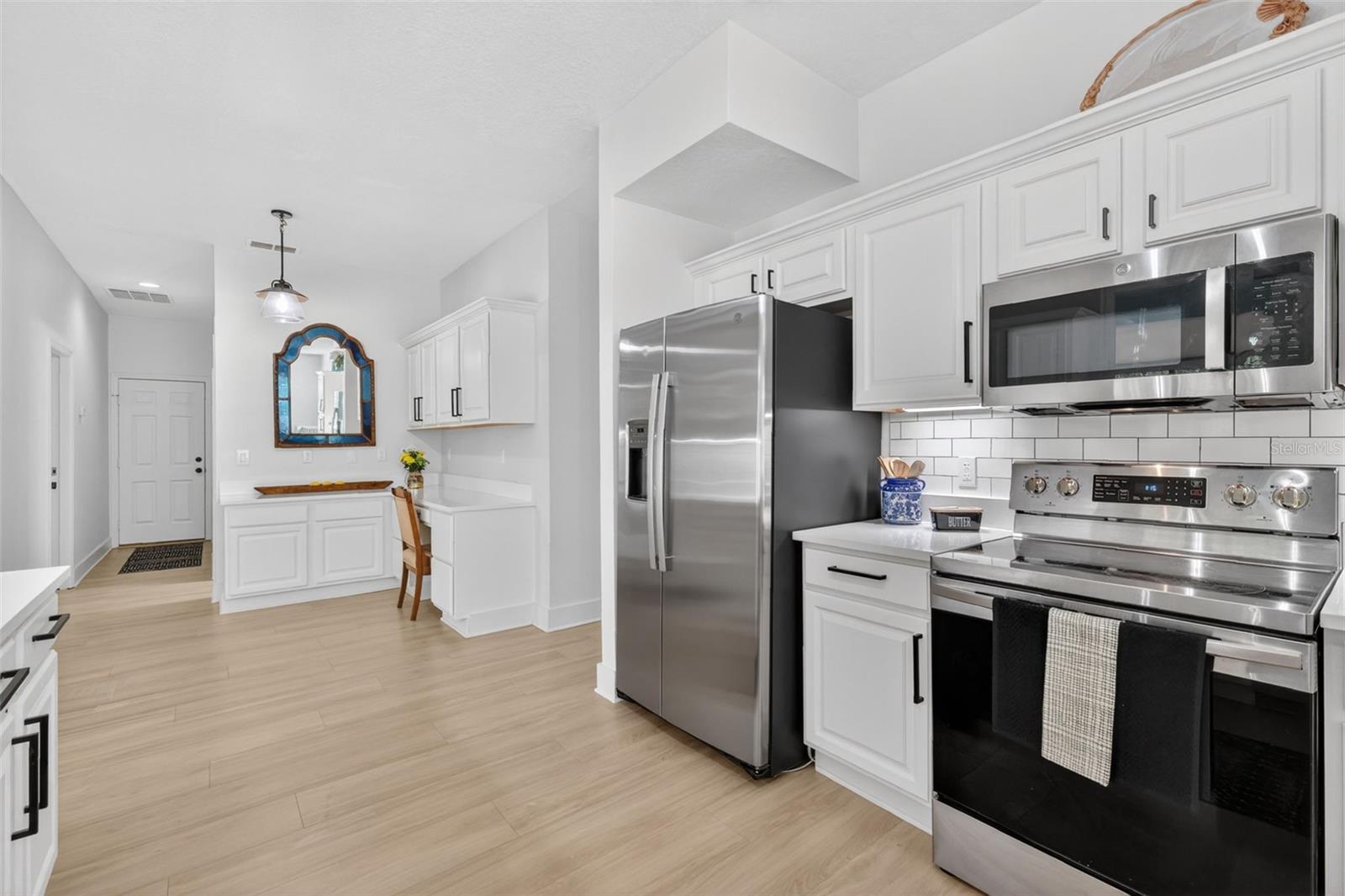 250 N WALKER ST, OAKLAND, FL, 34760