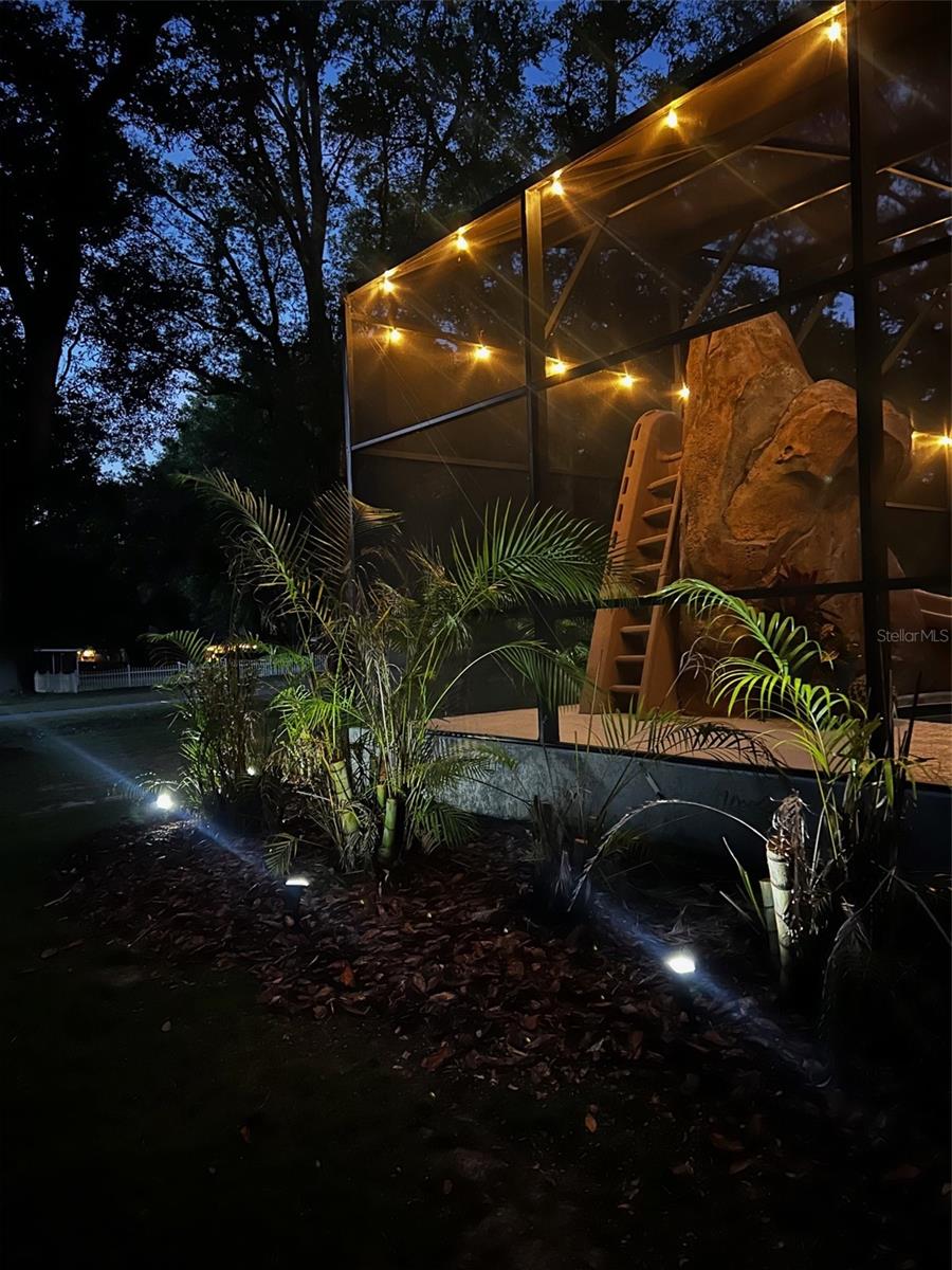 250 N WALKER ST, OAKLAND, FL, 34760