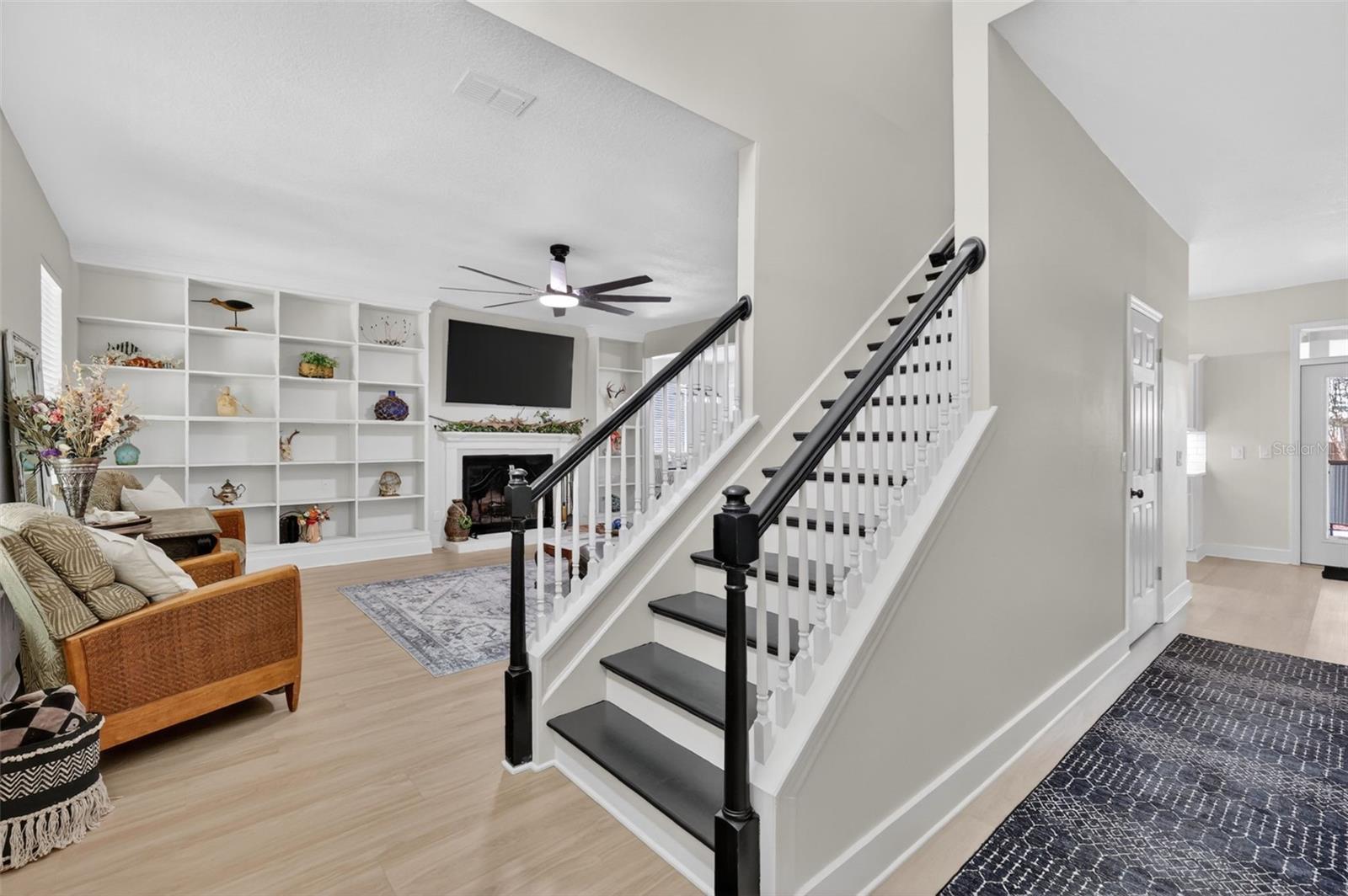 250 N WALKER ST, OAKLAND, FL, 34760