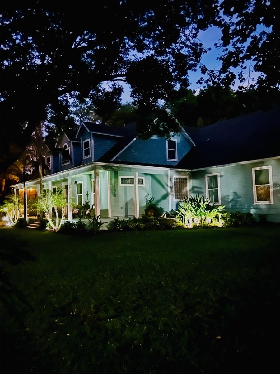 250 N WALKER ST, OAKLAND, FL, 34760