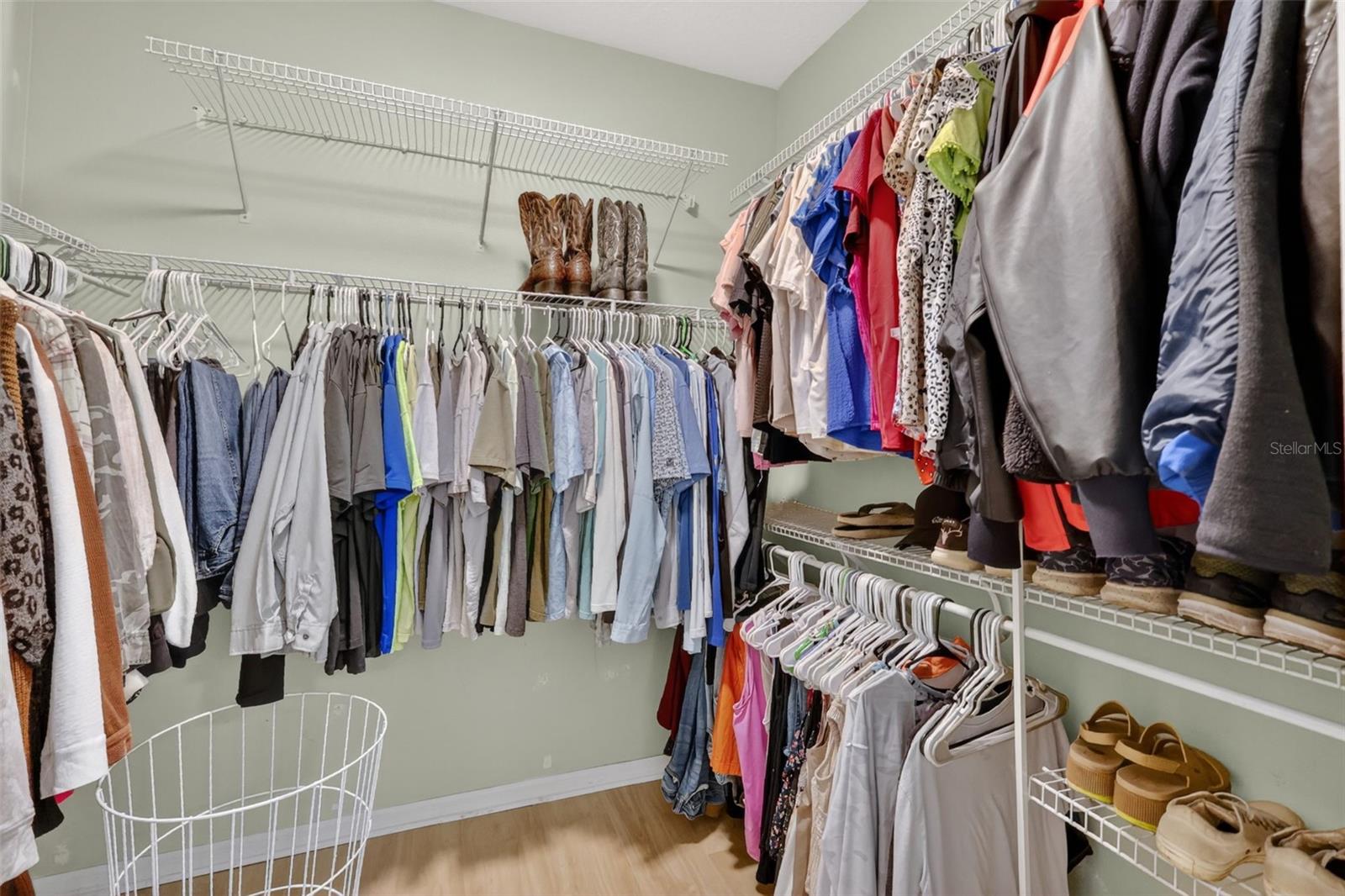 250 N WALKER ST, OAKLAND, FL, 34760