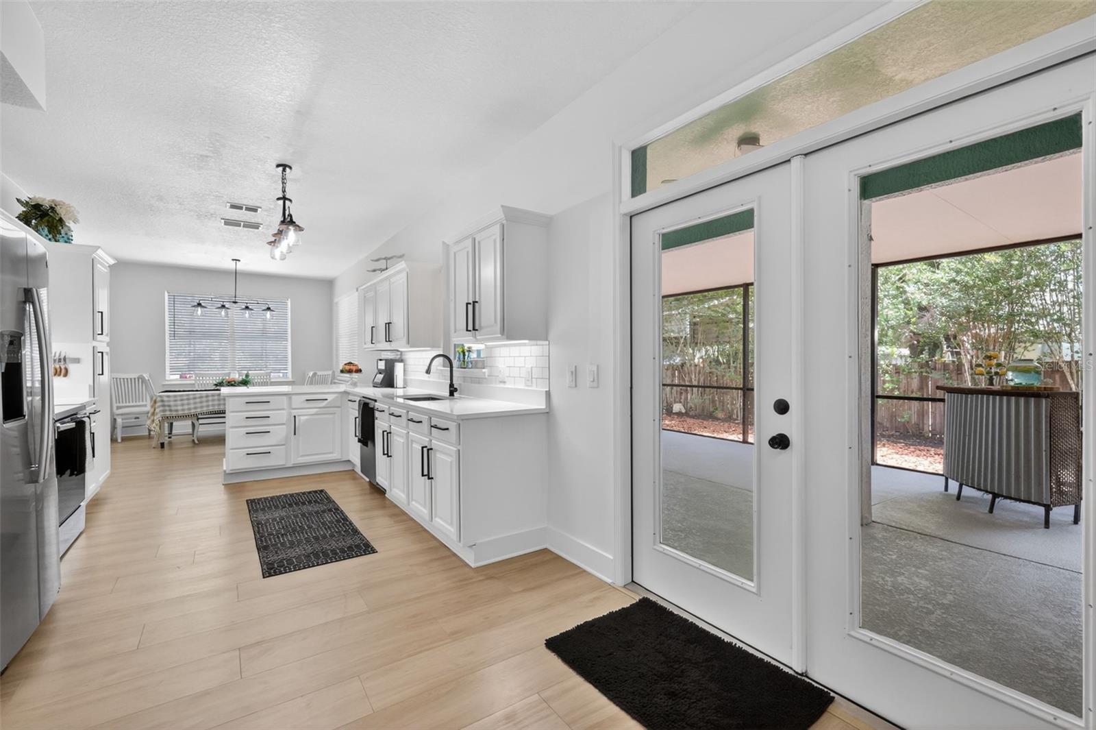 250 N WALKER ST, OAKLAND, FL, 34760