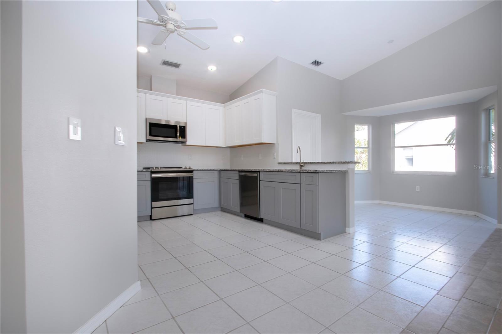 9590 KNIGHTSBRIDGE CIR, SARASOTA, FL, 34238