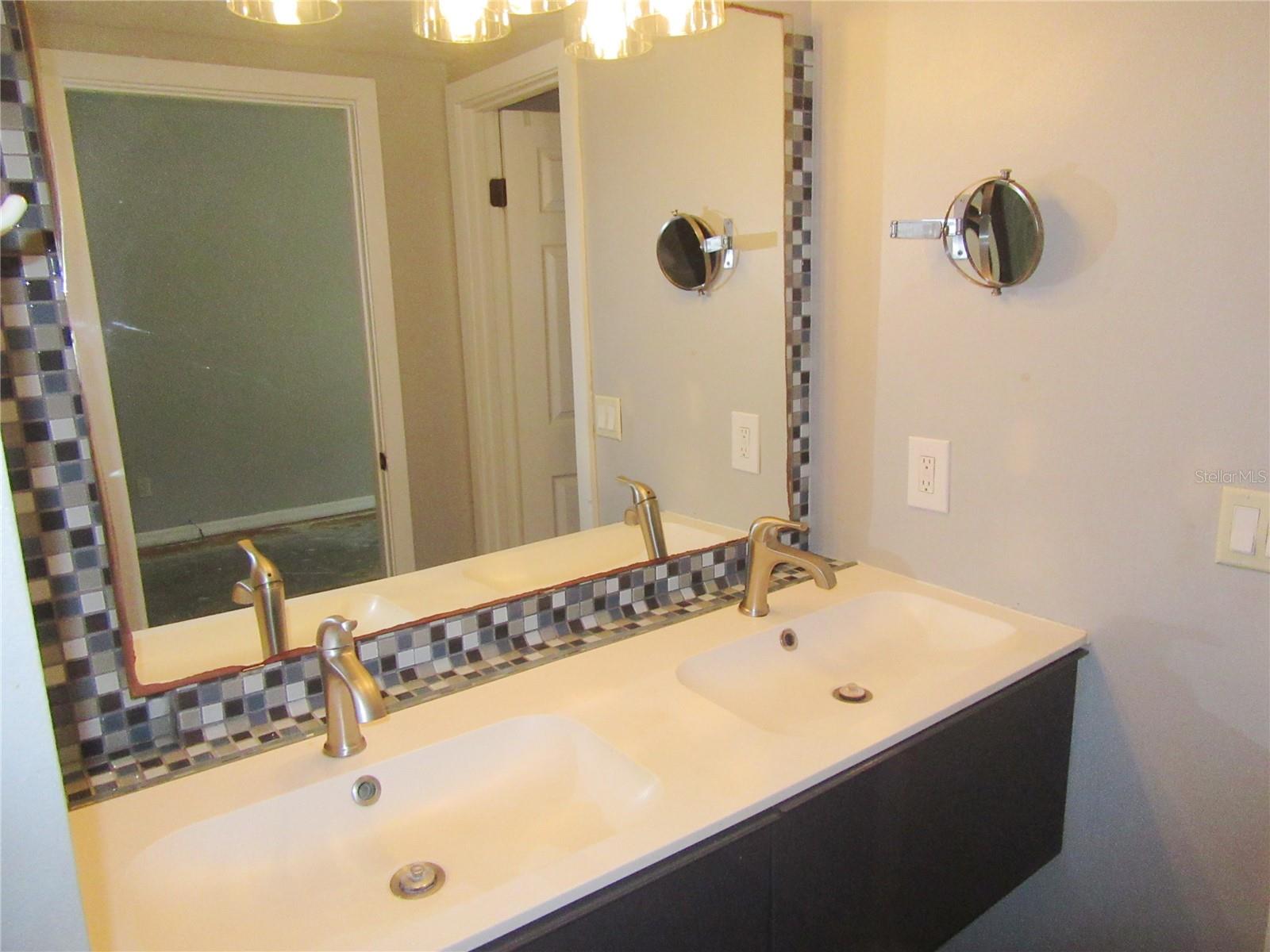 22646 WEEKS BLVD, LAND O LAKES, FL, 34639