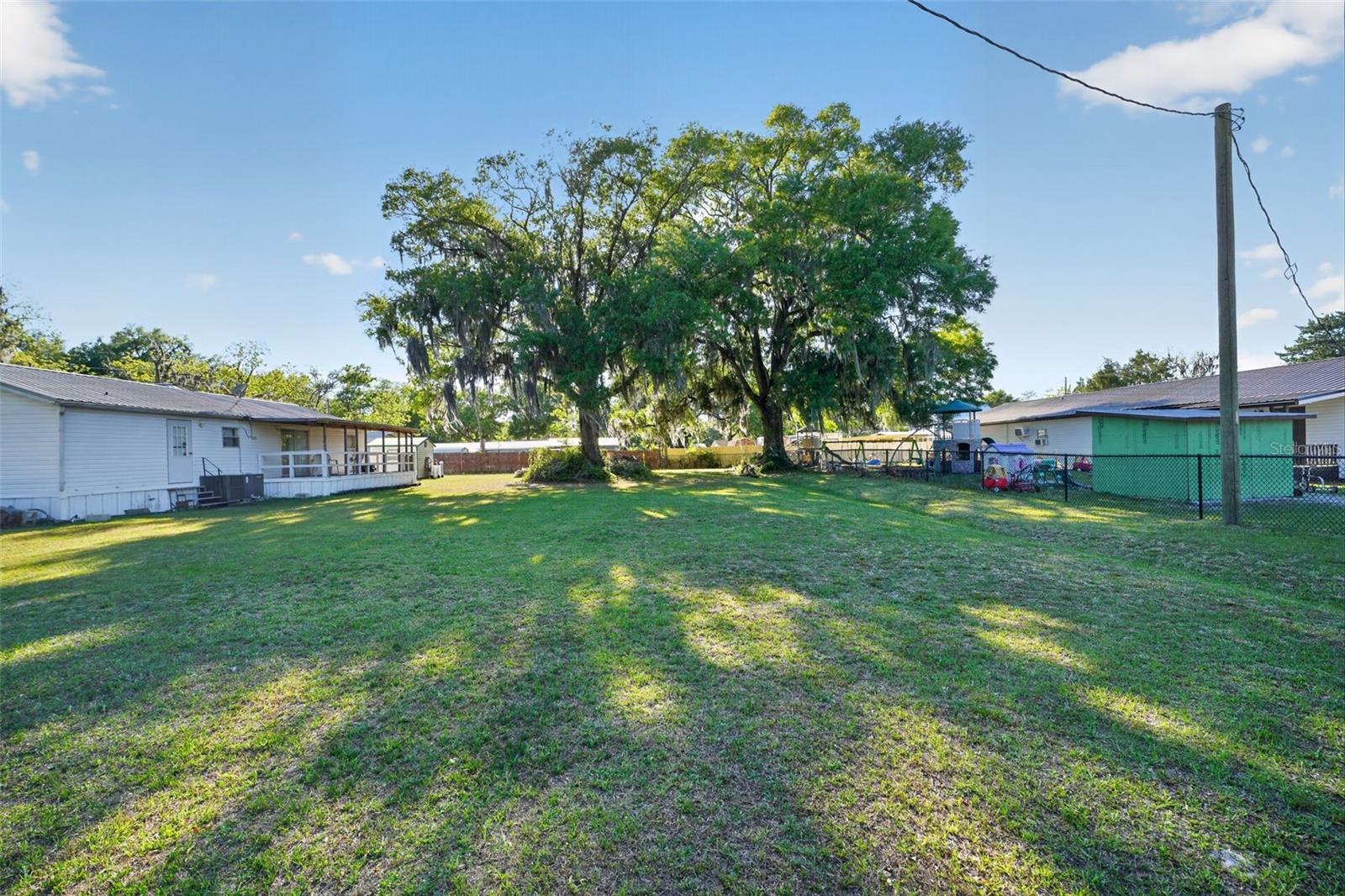 27132 NEW FRONT ST, HILLIARD, FL, 32046