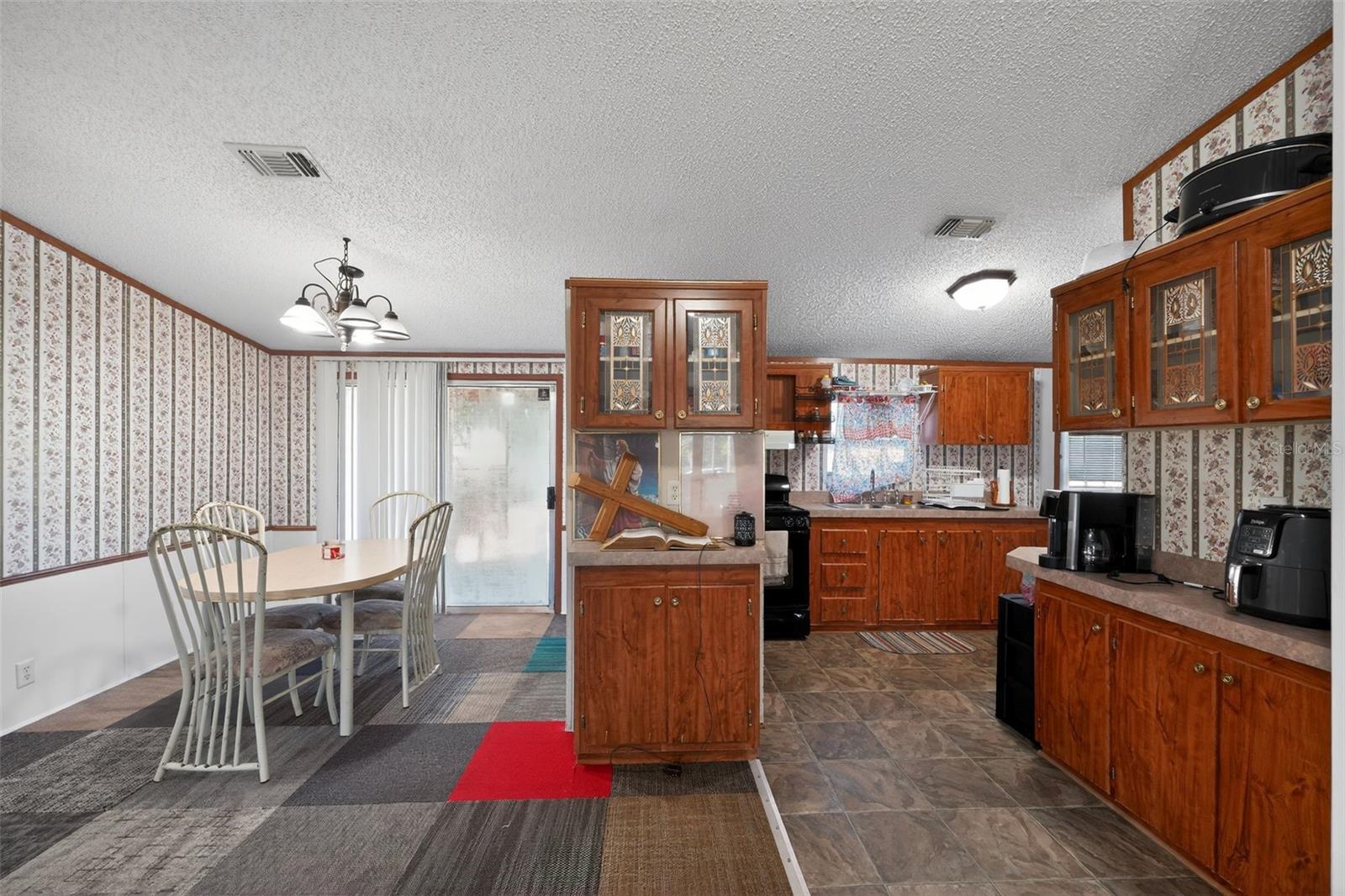 27132 NEW FRONT ST, HILLIARD, FL, 32046