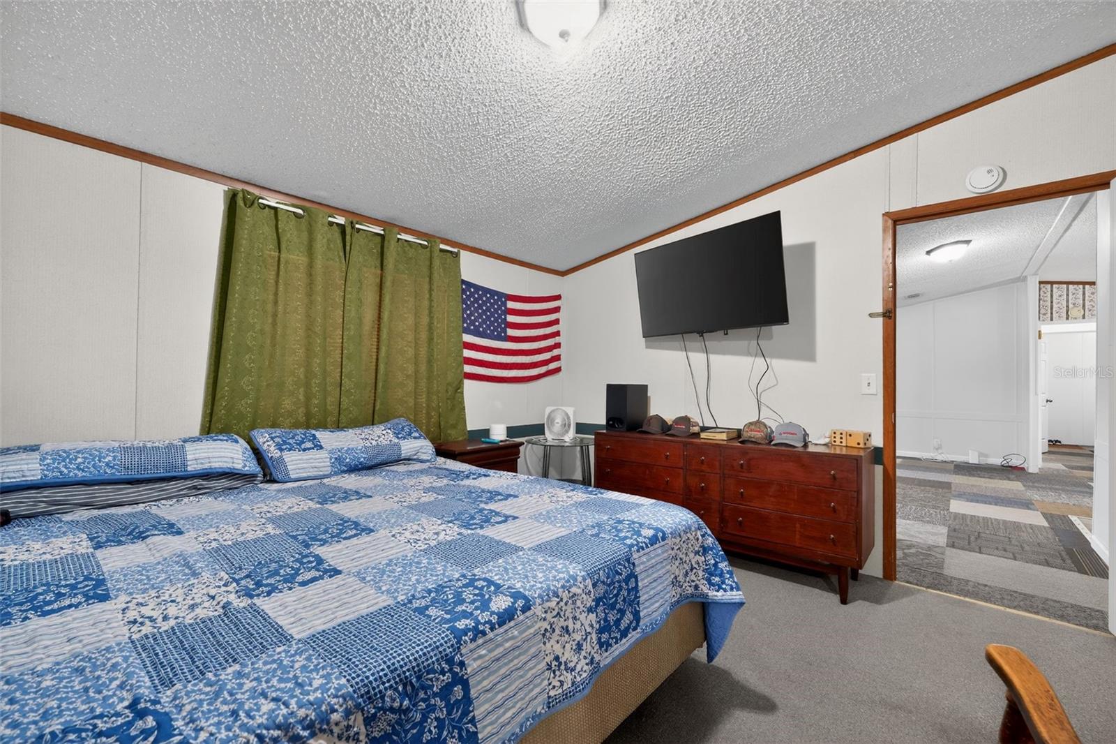 27132 NEW FRONT ST, HILLIARD, FL, 32046