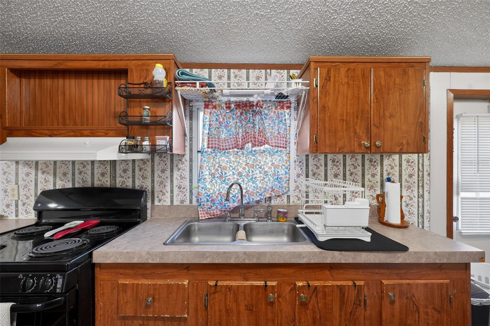 27132 NEW FRONT ST, HILLIARD, FL, 32046