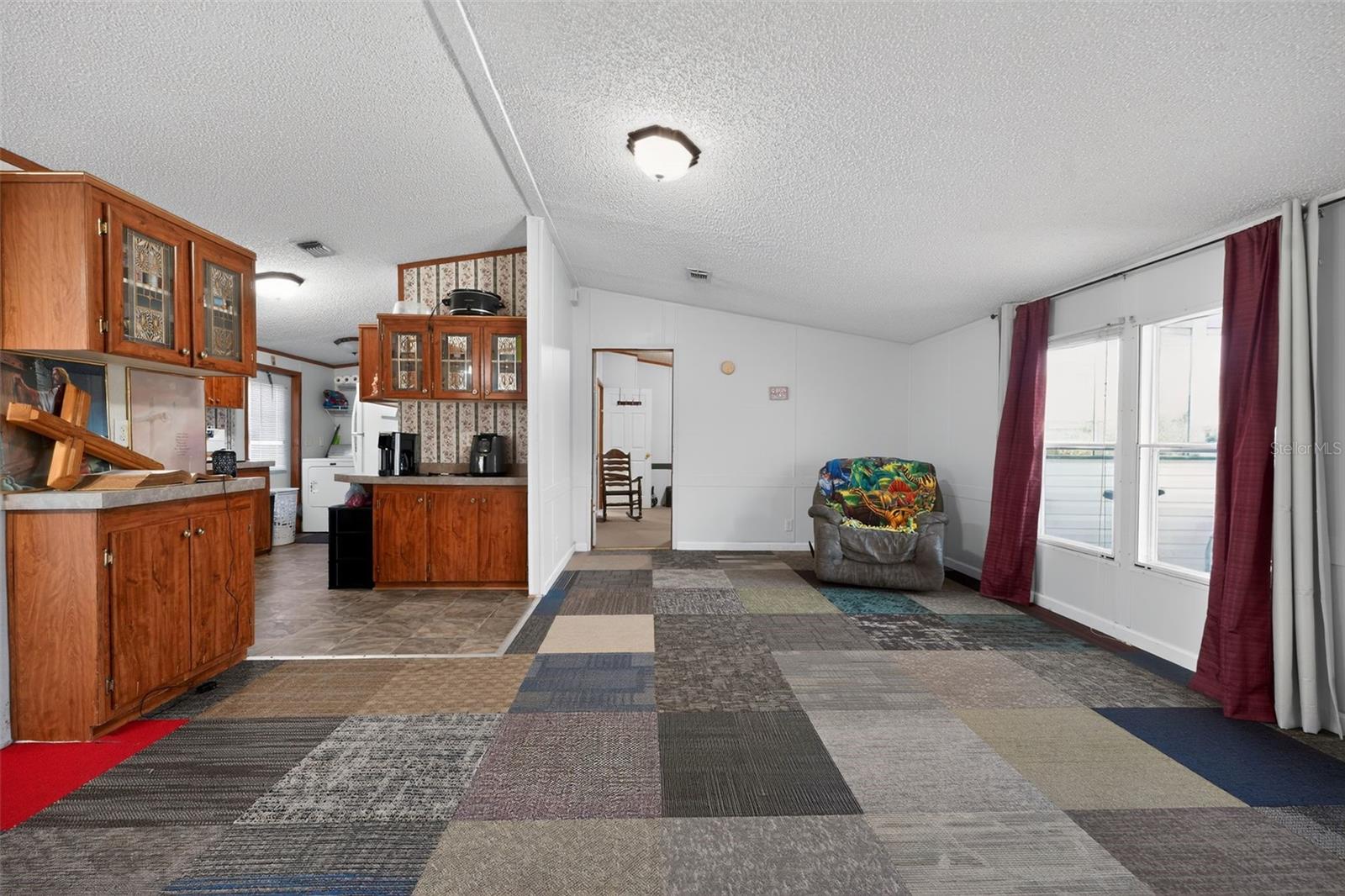 27132 NEW FRONT ST, HILLIARD, FL, 32046