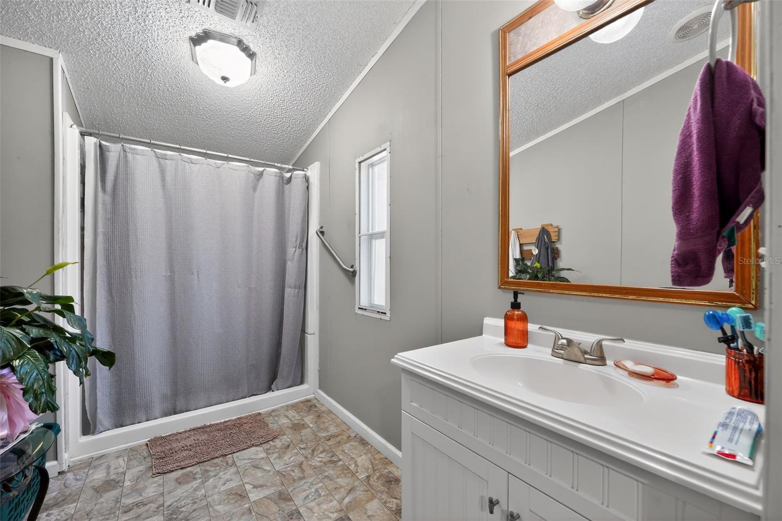 27132 NEW FRONT ST, HILLIARD, FL, 32046