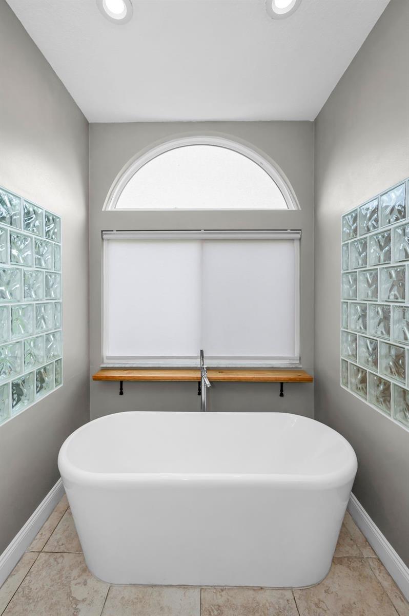 2997 EAGLE ESTATES CIR E, CLEARWATER, FL, 33761