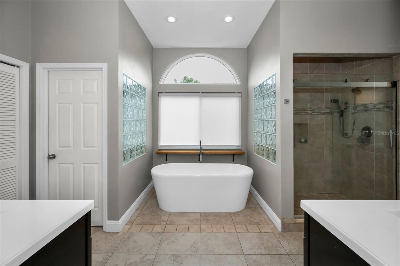 2997 EAGLE ESTATES CIR E, CLEARWATER, FL, 33761