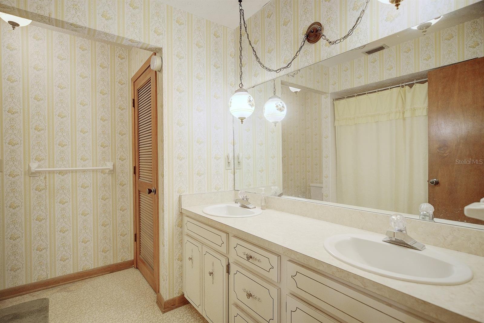 1845 HALLAM DR, LAKELAND, FL, 33813