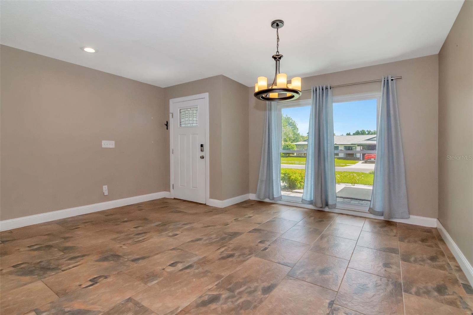 16120 OAKMANOR DR, TAMPA, FL, 33624